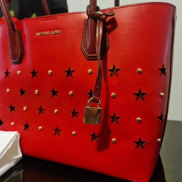 Michael Kors Limited Edition 2019 NWTs Red Mercer Tote - Picture 2 of 16